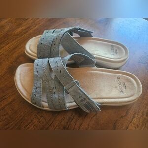 NWOT Earth Origins Teal Slide Sandals